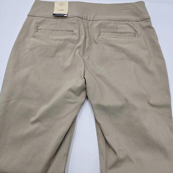 NWT St Johns Bay Womens Mid Rise  Capri Pants Tan Straight Size 12 (76-2) - Picture 7 of 11